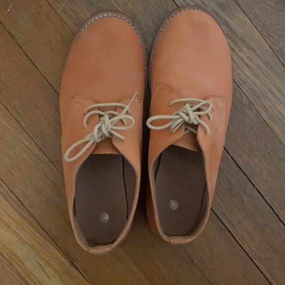 Peach suede and leather shoes bought in Milan! - Picture 1 of 4